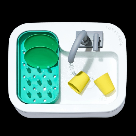 Lovevery Other - Lovevery Sink with dishes